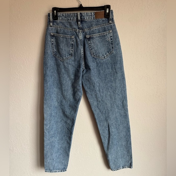 Hidden The Zoey Classic Tapered Light Wash High Rise Mom Jeans Women’s 25 - Picture 5 of 6